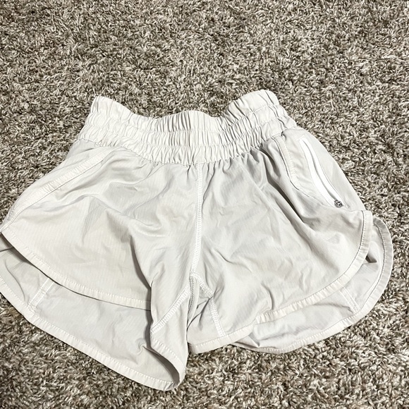 lululemon athletica Pants - Lululemon tracker short 4”
